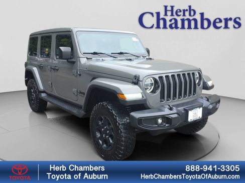 Used 2020 Jeep Wrangler Unlimited Sahara AWD/4WD image 1