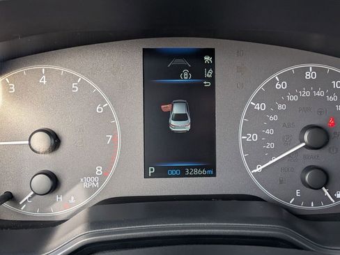 Used 2024 Toyota Corolla LE image 12