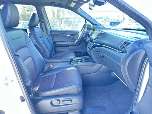Used 2023 Honda Ridgeline Black Edition image 17