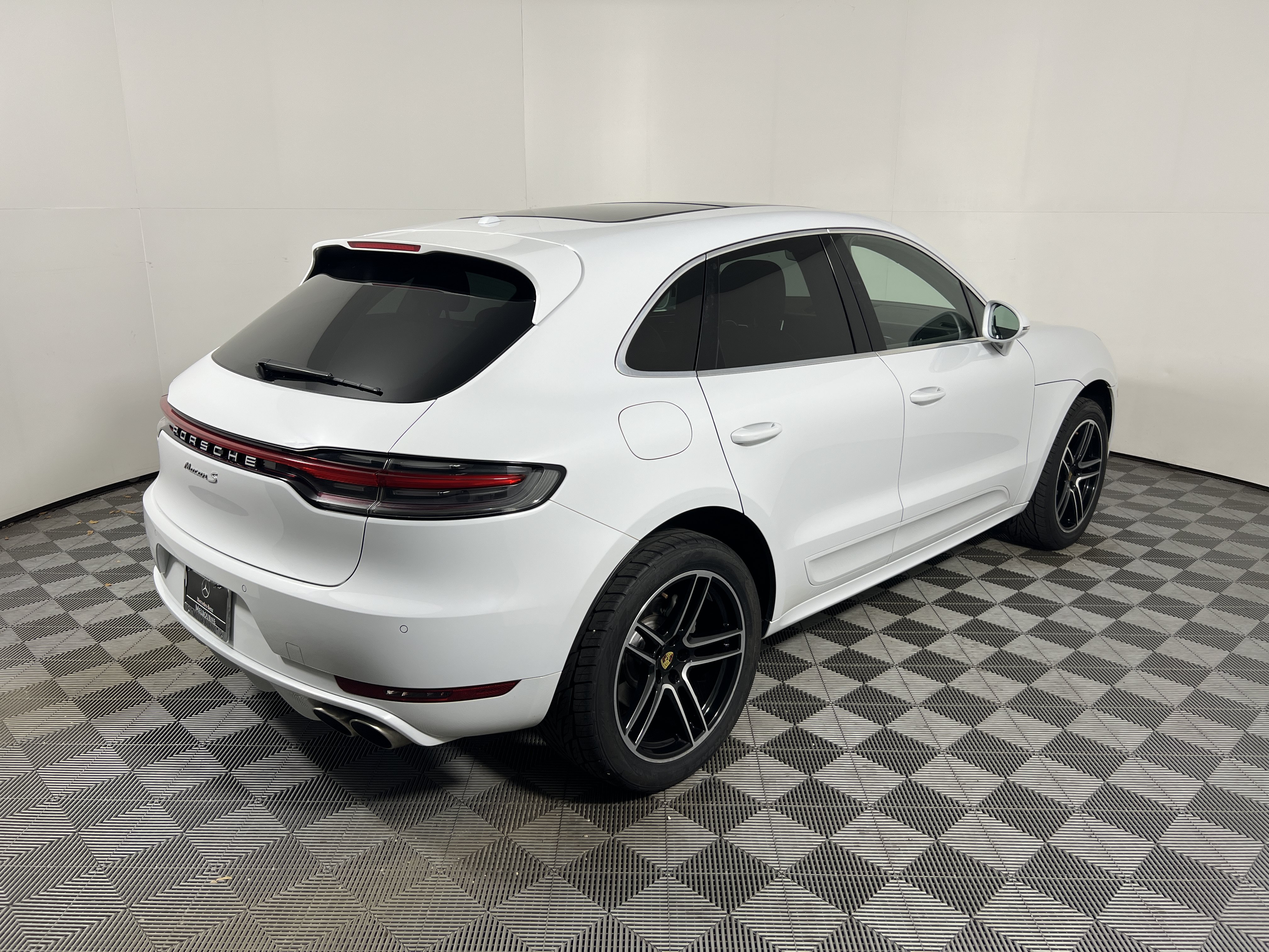 Used 2019 Porsche Macan S AWD/4WD image 7