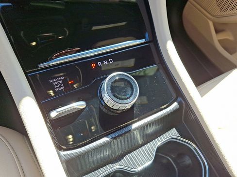 Certified 2025 Jeep Grand Cherokee Limited w/ Black Appearance Package AWD/4WD image 4