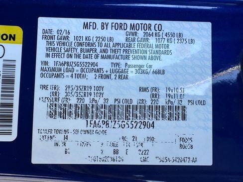Used 2016 Ford Mustang Shelby GT350 w/ Technology Package RWD image 38
