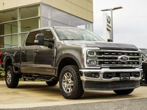 Used 2024 Ford F250 Lariat AWD/4WD image 4