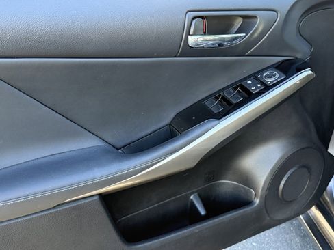 Used 2016 Lexus IS 200t image 15