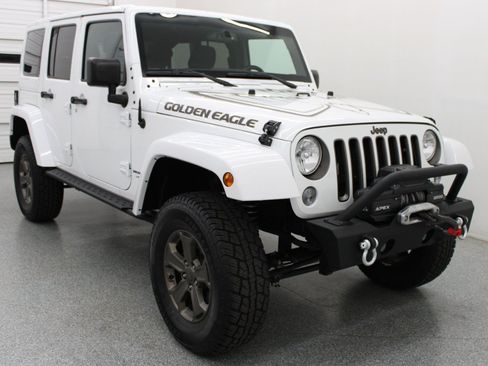 Used 2018 Jeep Wrangler Unlimited Sport AWD/4WD image 4