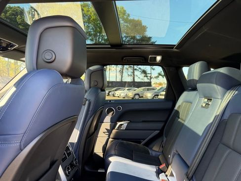 Used 2021 Land Rover Range Rover Sport HST image 21