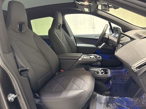 Used 2025 BMW iX M60 image 43