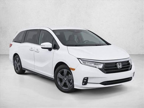 Used 2024 Honda Odyssey EX image 3
