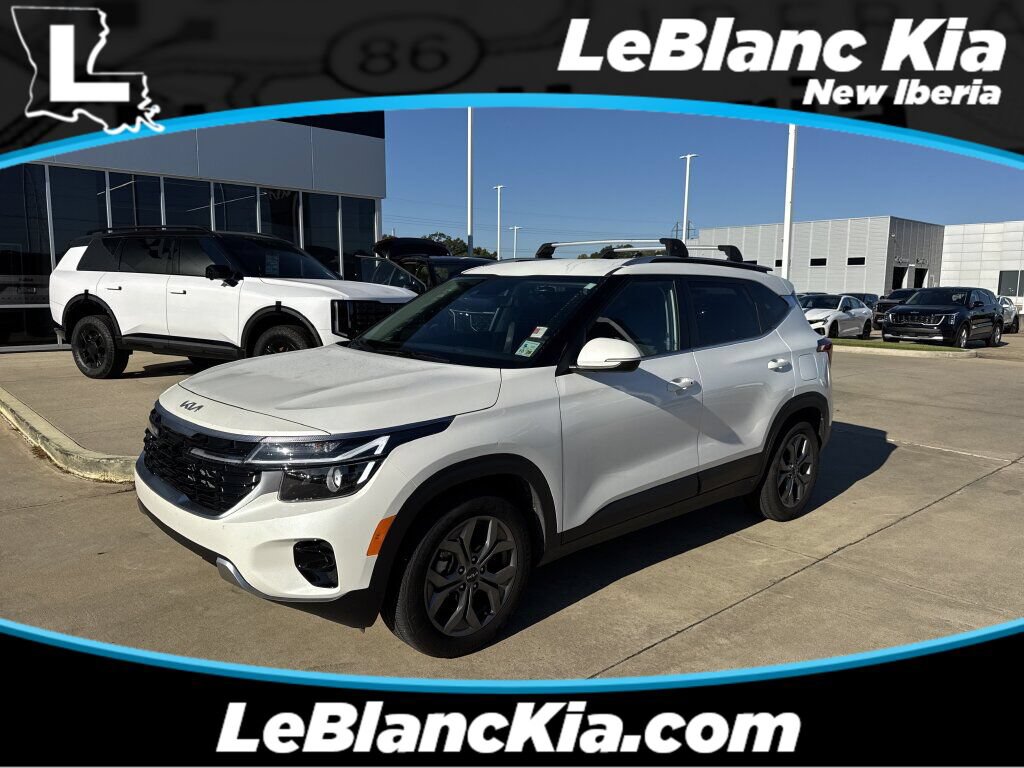 Certified 2024 Kia Seltos S FWD image 1