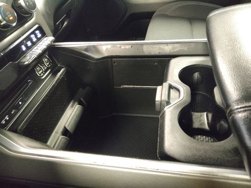 Used 2019 RAM 1500 Big Horn image 26