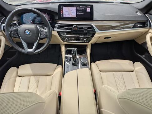 Used 2021 BMW 530i w/ Premium Package RWD image 25
