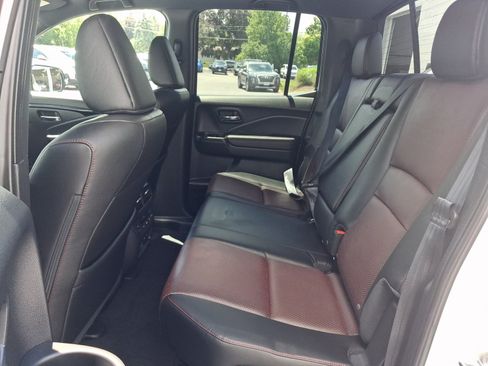 Used 2025 Honda Ridgeline Black Edition image 18