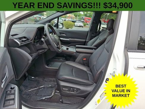 Used 2023 Toyota Sienna XSE image 16