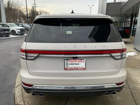 Certified 2022 Lincoln Aviator Reserve w/ Elements Package Plus image 4