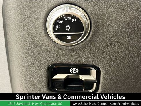 Certified 2025 Mercedes-Benz GLC 300 image 11