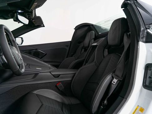 Used 2025 Chevrolet Corvette Z06 w/ Z07 Performance Package image 16