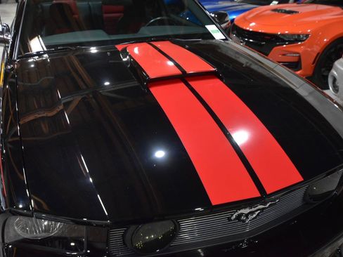 Used 2008 Ford Mustang GT RWD image 4