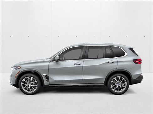 New 2026 BMW X5 xDrive40i AWD/4WD image 3