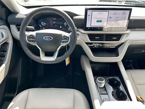 New 2026 Ford Explorer Active w/ Active Comfort Package AWD/4WD image 14