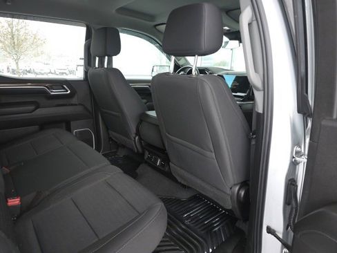 Used 2022 Chevrolet Silverado 1500 LT image 13