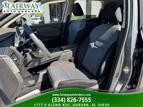 Used 2023 Nissan Rogue SV FWD image 10
