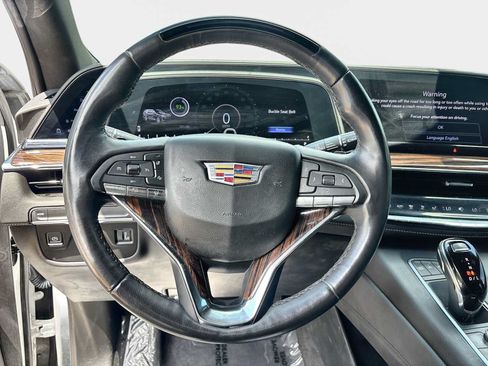 Used 2023 Cadillac Escalade Premium Luxury RWD image 21