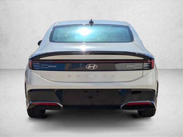 Used 2026 Hyundai Sonata SEL FWD image 8