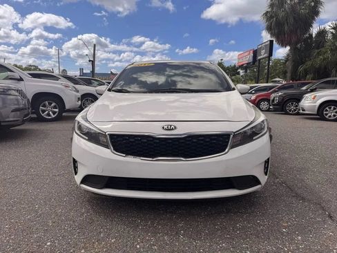 Used 2017 Kia Forte LX FWD image 5