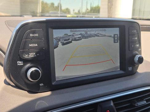 Used 2019 Hyundai Santa Fe SE FWD image 31