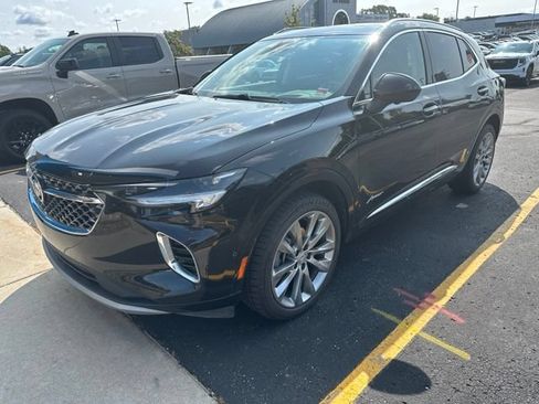 Used 2022 Buick Envision Avenir w/ Technology Package II AWD/4WD image 2