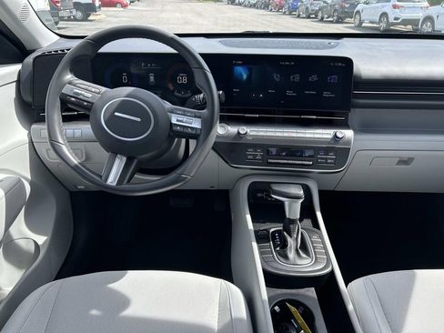Used 2025 Hyundai Kona SEL image 18