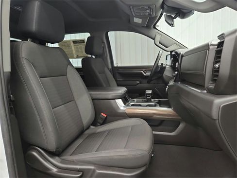 Used 2024 Chevrolet Silverado 1500 LT Trail Boss w/ Protection Package image 32