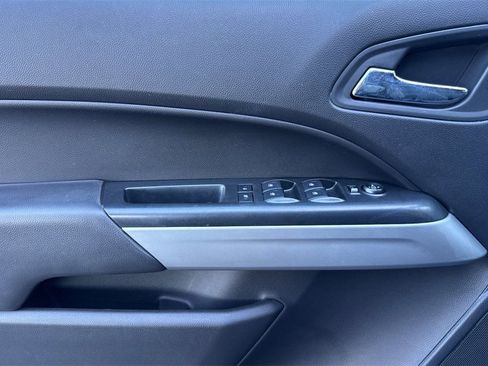 Used 2018 Chevrolet Colorado LT image 15