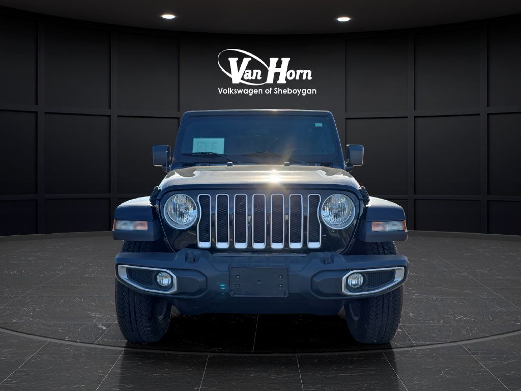 Used 2018 Jeep Wrangler Unlimited Sahara w/ Dual Top Group AWD/4WD image 2