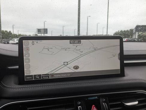 Used 2023 Genesis G70 2.0T image 16