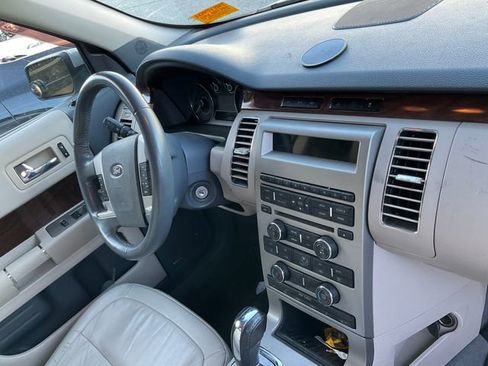 Used 2009 Ford Flex SEL FWD image 10