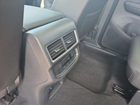 Used 2026 Volkswagen Atlas SE w/ Panoramic Sunroof Package AWD/4WD image 32