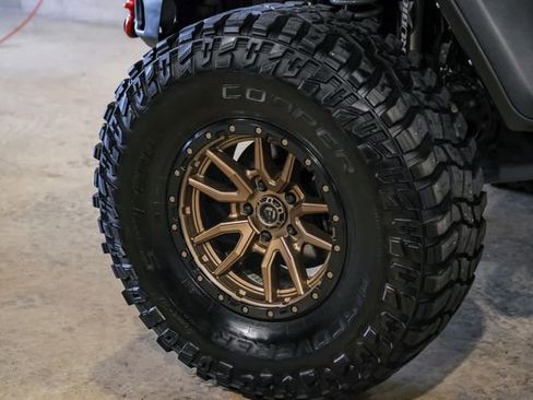 Used 2021 Jeep Gladiator Rubicon image 9