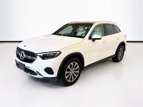 Certified 2025 Mercedes-Benz GLC 300 4MATIC image 1