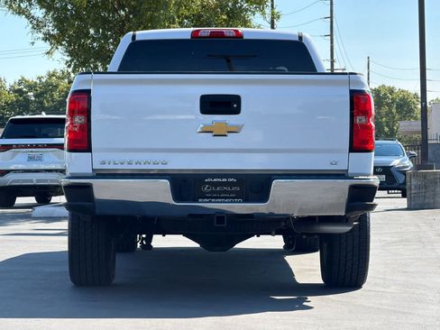 Used 2018 Chevrolet Silverado 1500 LT w/ LT Convenience Package RWD image 8
