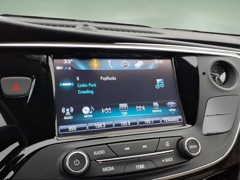 Used 2020 Buick Envision Preferred w/ LPO, Cargo Package image 17