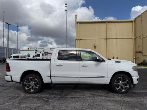 Used 2023 RAM 1500 Limited w/ Body Color Bumper Group AWD/4WD image 4