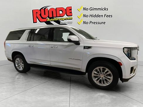 Used 2021 GMC Yukon XL SLT w/ SLT Premium Package image 8