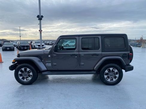 Used 2018 Jeep Wrangler Unlimited Sahara image 5