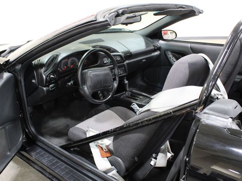 Used 1995 Chevrolet Camaro Z28 RWD image 11