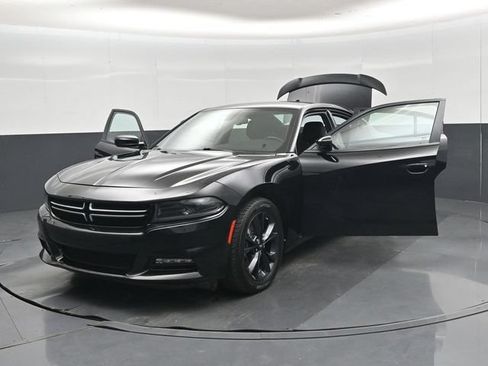 Used 2023 Dodge Charger SXT w/ Blacktop Package AWD/4WD image 58