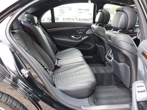 Used 2019 Mercedes-Benz S 560 Sedan image 43
