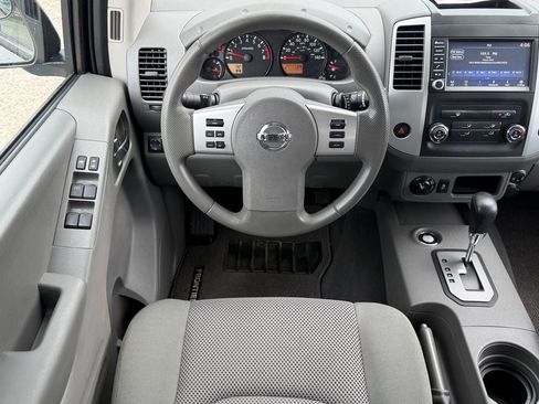 Used 2021 Nissan Frontier SV AWD/4WD image 17