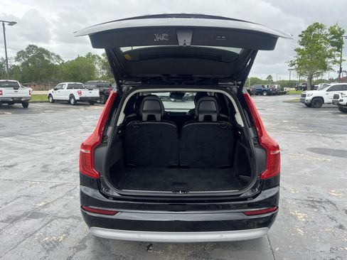 Used 2022 Volvo XC90 T5 Momentum AWD/4WD image 11
