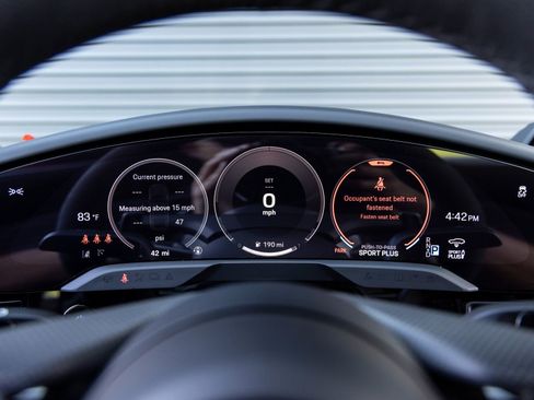 Used 2025 Porsche Taycan GTS image 13